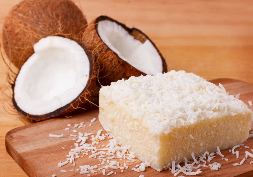 MEKŠI OD BAKLAVE Recept za sočni kolač od griza i kokosa