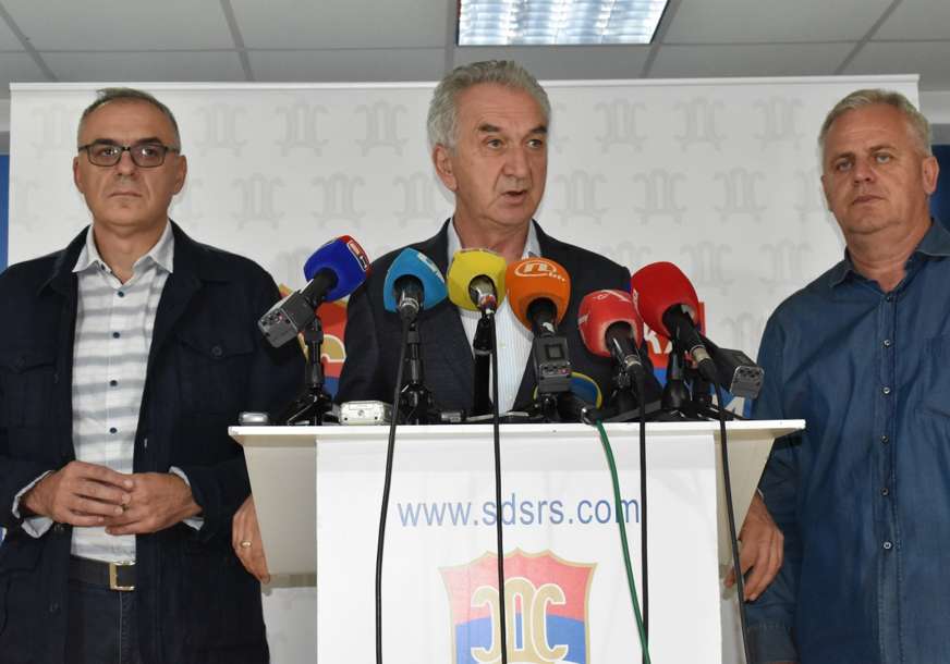 Šarović nakon sjednice "SDS se zalaže za izvorni Dejton"