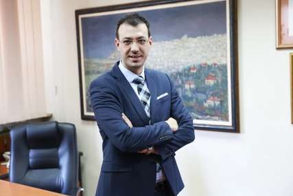 “NEPRIJATNO IZNENAĐENI” Muškarac u čijem prtljagu je pronađena slika Paje Jovanovića je gradski sekretar