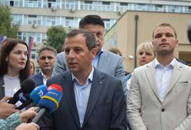 STANIVUKOVIĆ NIJE POZVAN Opozicija planira izaći na prijevremene izbore, slijedi sastanak o ZAJEDNIČKOM KANDIDATU