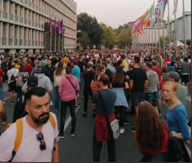 Treća sedmica zaredom: Ponovo protesti u Sloveniji zbog kovid potvrda
