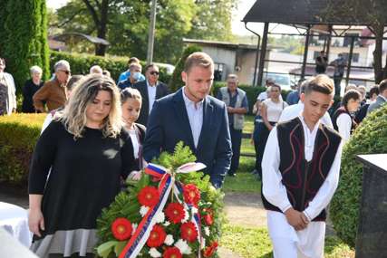 “Da se ne zaboravi” Stanivuković na parastosu za 64 poginula borca sa područja Piskavice