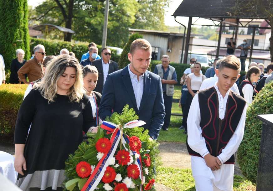 “Da se ne zaboravi” Stanivuković na parastosu za 64 poginula borca sa područja Piskavice