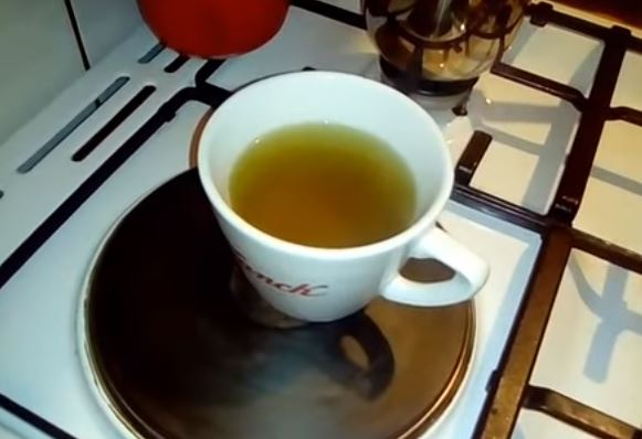 LJEKOVITI NAPITAK Jedna šolja ovog čaja pomaže kod kašlja
