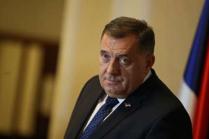 “ŠAROVIĆA FINANSIRAJU NARKO-BOSOVI” Dodik tvrdi da iza sankcija njemu i Srpskoj stoji opozicija