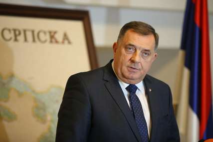 Dodik pred sastanak sa Vučićem “Bolje da odem časno i dostojanstveno nego da budem poltron i lomljiv” (VIDEO)