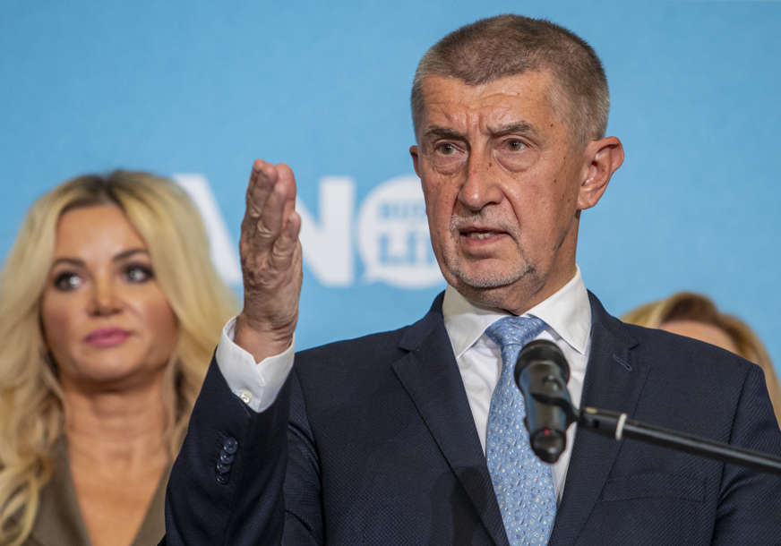 ANDREJ BABIŠ PRIZNAO PORAZ Češka vlada podnijela ostavku