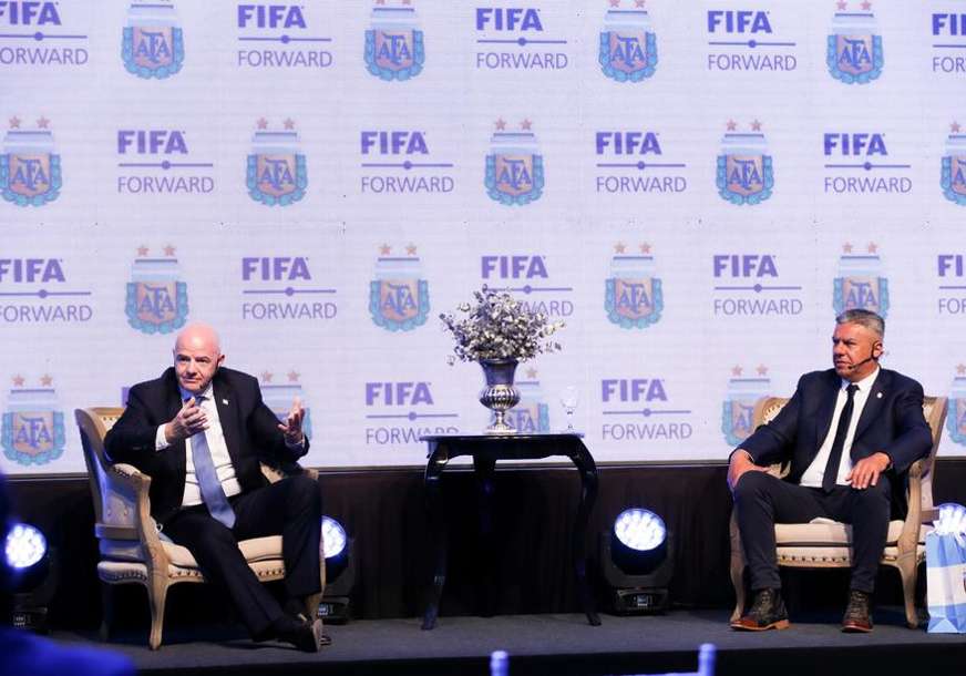 FIFA NA ODUSTAJE Venger razgovara sa selektorima o prvenstvu svake dvije godine