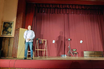 U Kulturnom centru "Ivo Andrić" u Višegradu otvoren 20. Festival omladinskih pozorišta Republike Srpske (FOTO)
