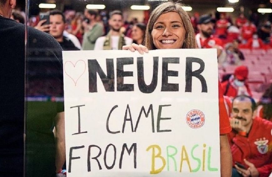 Poklonio joj dres: Nojer odigrao 100. meč u Ligi šampiona, pa ispunio želju navijačici koja je zbog njega došla u Lisabon iz Brazila