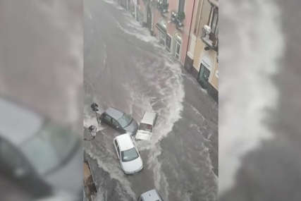 OLUJA NA SICILIJI U poplavama poginule najmanje dvije osobe (VIDEO)