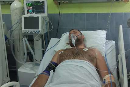 Srećko u bolnici nakon što su ga upucali s leđa: Potresna fotografija mladića ranjenog na Kosmetu