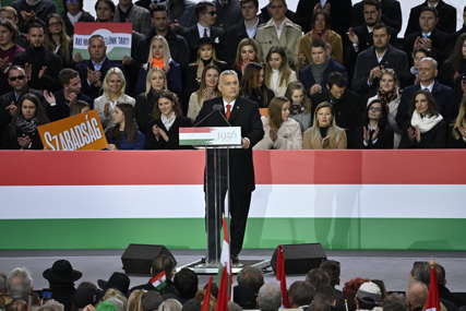 Pozvao Mađare da stanu u odbranu svoje domovine: Orban počeo kampanju zapaljivim govorom o EU
