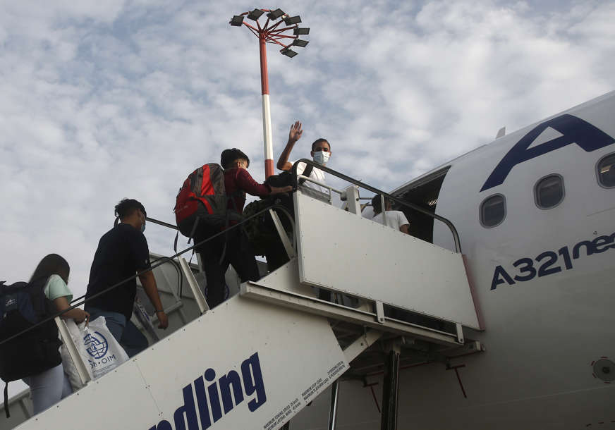 Otkrivena neprijavljena roba: Doputovao avionom sa snajperom u prtljagu