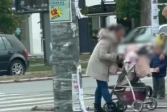 Snimak koji je ŠOKIRAO MNOGE: Žena histerično šamara bebu u kolicima (VIDEO)
