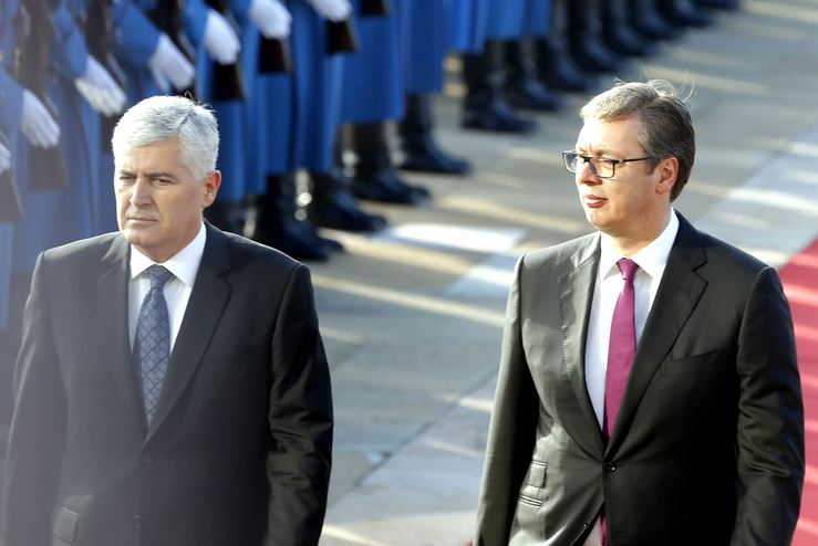 “PRIJATELJSKI RAZGOVOR” Vučić i Čović razmijenili mišljenja o Dejtonskom sporazumu