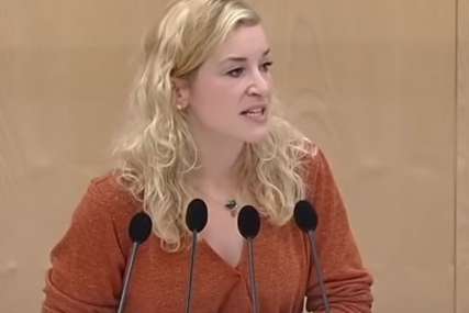Drama na sjednici: Austrijska poslanica držala govor o kancelaru Kurcu pa kolabirala (VIDEO)