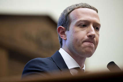 Globalni pad društvenih mreža: Vlasnik Fejsbuka za nekoliko časova IZGUBIO 6,6 MILIJARDI DOLARA