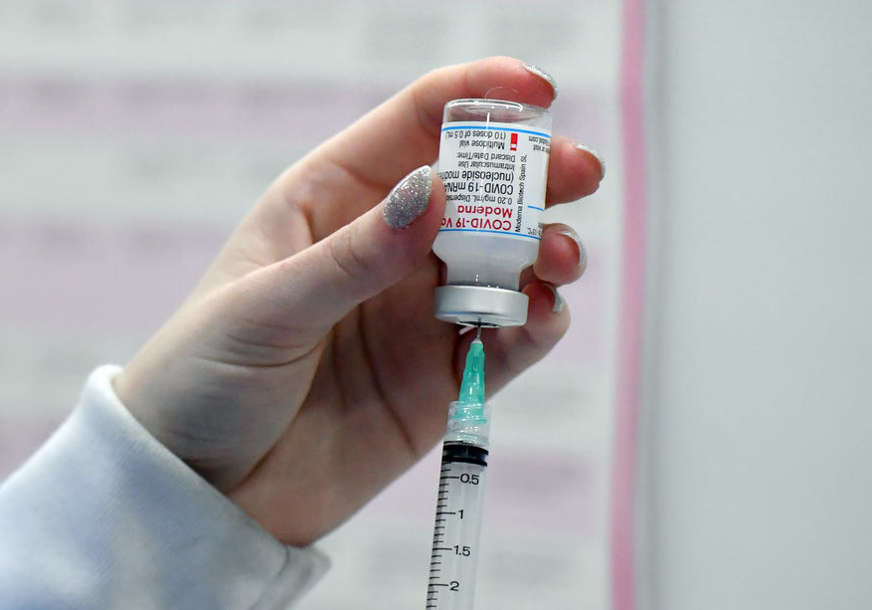 MJERA PREDOSTROŽNOSTI Danska obustavlja primjenu Modernine vakcine za mlađe osobe