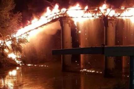 POŽAR U RIMU Uništen čuveni industrijski most  (FOTO/VIDEO)