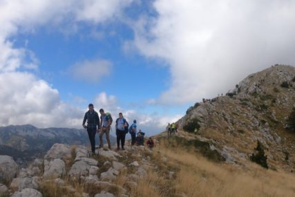 (FOTO) MOŽETE ISPASTI I POGINUTI! Ko god je kupio ove POJASEVE ZA PENJANJE, neka ih ne koristi NI ZA ŽIVU GLAVU