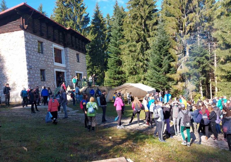 Više od 100 učesnika: Na Trebeviću održan tradicionalni "Slet planinara"