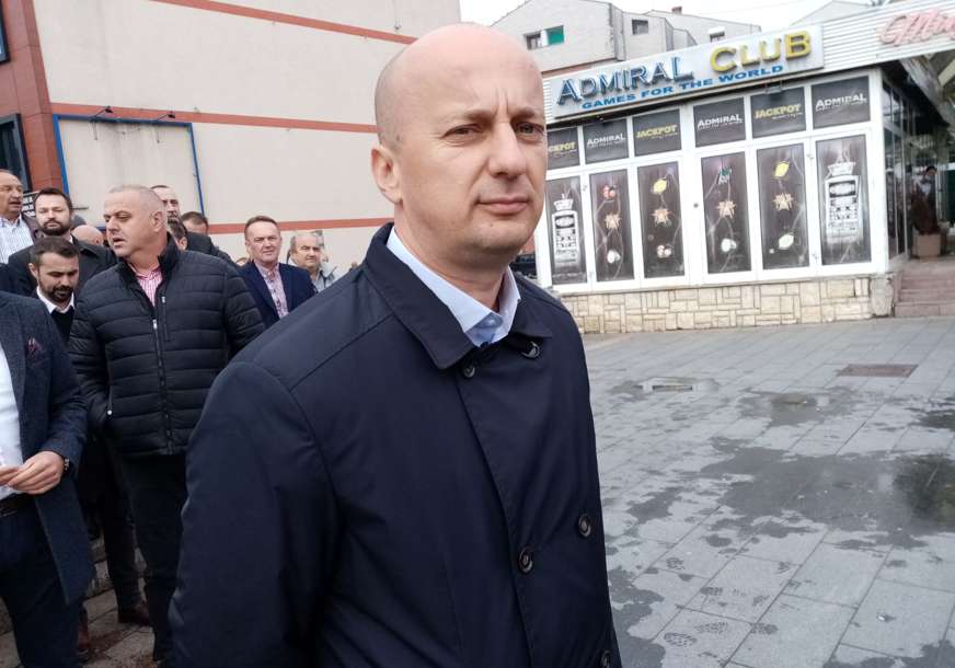 TRAŽI SE MLAD I ENERGIČAN I vlast i opozicija u Prijedoru sužavaju izbor kandidata za gradonačelnika