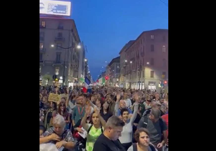 Hiljade Italijana protestovalo protiv kovid propusnica: Izbili sukobi sa policijom (VIDEO)