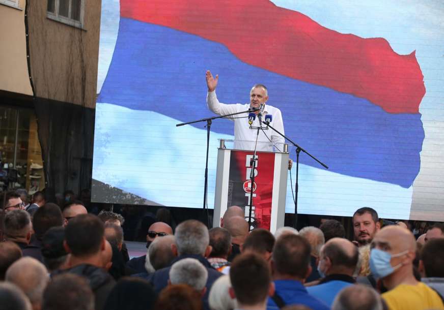 "Idemo zajedno u pobjedu" Jovičić na protestu u Banjaluci poručio da živi za dan kada će reći "došla je sloboda"