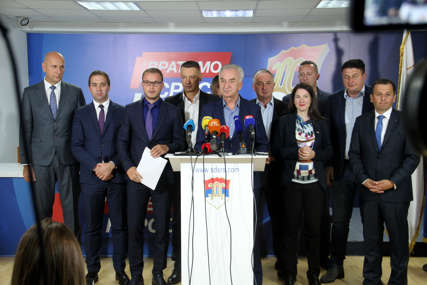 „Da li svi iskreno želimo promjenu vlasti“ Nešić pozvao na sastanak opozicione stranke, nevladine organizacije i istaknute pojedince