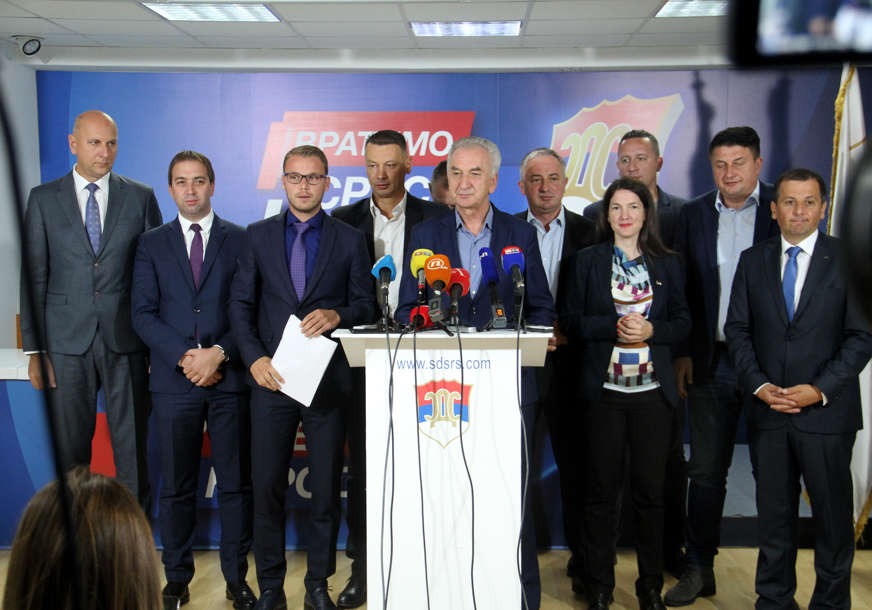 Šarović pozvao opoziciju „Zaustaviti samoreklamiranje kandidata za izbore u Prijedoru“