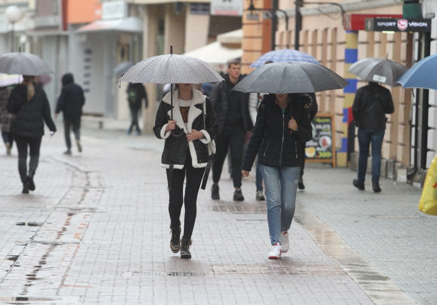 Vraćaju se hladni zimski dani: Sutra u BiH oblačno sa kišom, na planinama će provijavati snijeg