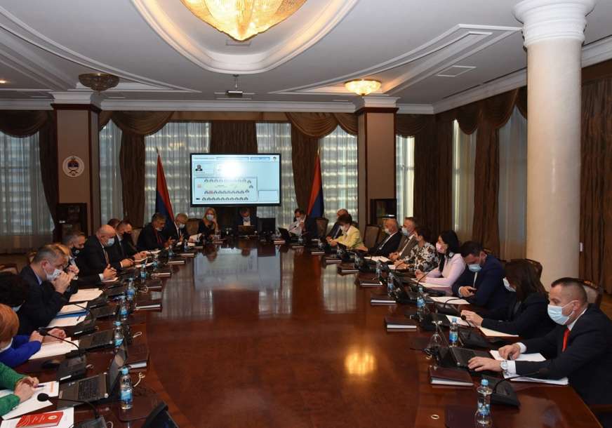 Održana posebna sjednica Vlade: Ekspertski timovi do 28. oktobra da pripreme prijedloge zakona o zaštiti ustavnih prava Srpske (FOTO)