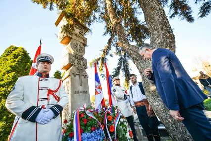 "Da se žrtva nikad ne zaboravi" Borenović položio vijenac na spomenik žrtvama Veleizdajničkog procesa