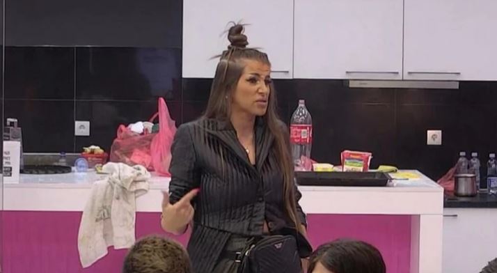 "Iznajmljivala je sobu, nema stan ni posao” Dalilina majka zbog sramote pobjegla iz Tuzle (FOTO)