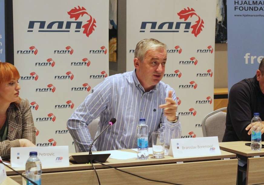 "Više pravde, jednake šanse za sve" Borenović sa Trivićevom i Crnadkom na konferenciji u Banjaluci (FOTO)
