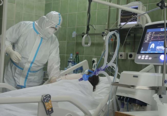 RASTE BROJ ZARAŽENIH Na virus korona u Srbiji pozitivno više od 12.700 građana