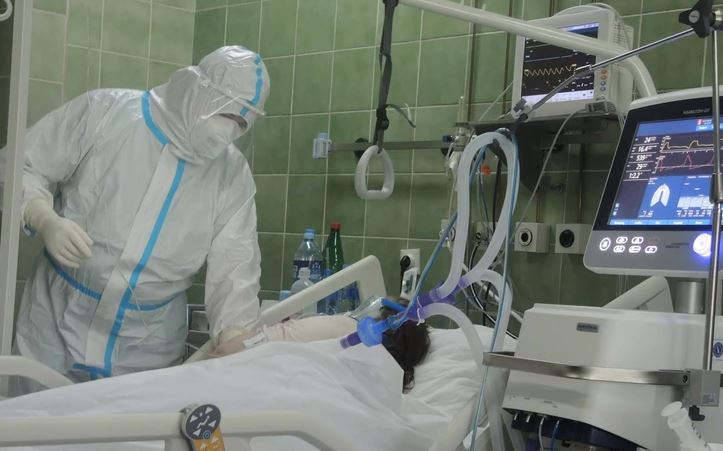 Dva priključena na respiratore: U bolnici u Istočnom Sarajevu 44 kovid pacijenata