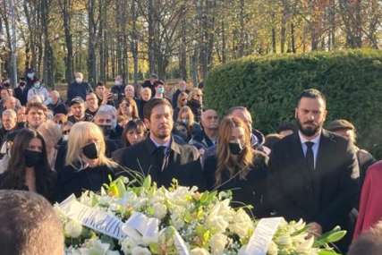 Uz pjesmu "Jedina moja" sahranjen Marinko Rokvić "Kako da unucima kažemo da te nema" (VIDEO, FOTO)