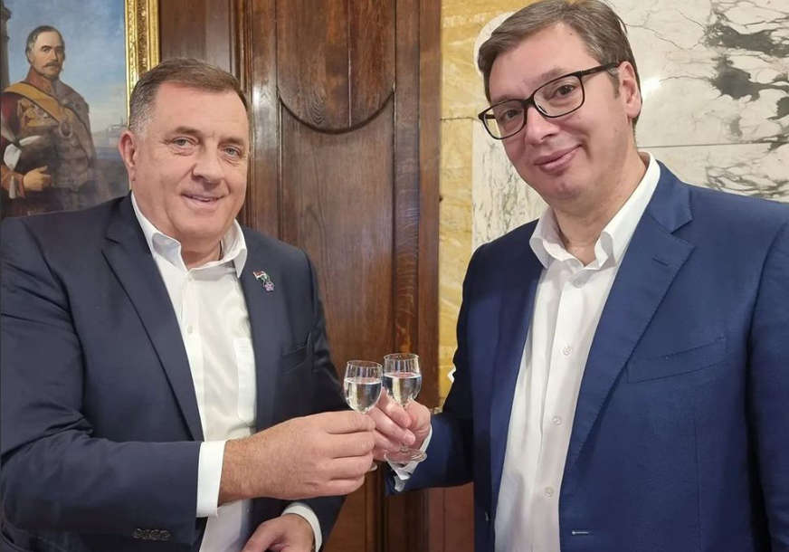 „Jedna čašica - jedan gol“ Vučić i Dodik nazdravili za pobjedu srpskih fudbalera