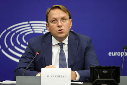 Varhelji se usprotivio DODIKOVIM PLANOVIMA:  Delegacija EU o navodima da je evropski komesar dogovarao posebnu sjednicu NSRS