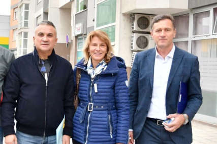 Od opštine Pale za porodicu proslavljenog tenisera: Đokovićima na poklon parcela na Jahorini