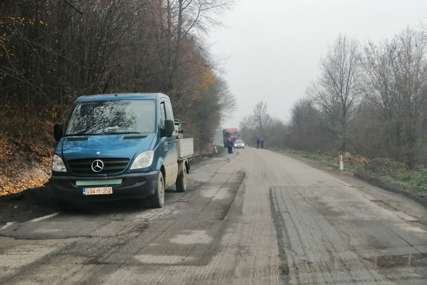 Ponovo prohodan put Gradiška - Kozarska Dubica:  Vozi se usporeno ali bez većih poteškoća (FOTO)