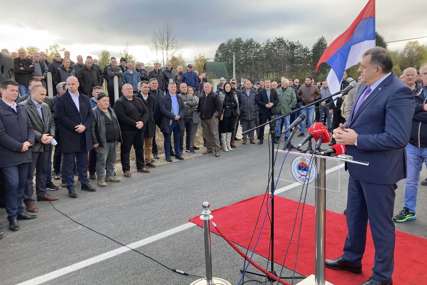Dodik svečano otvorio saobraćajnicu: Obnovljen put Saračica - Čokorska polja