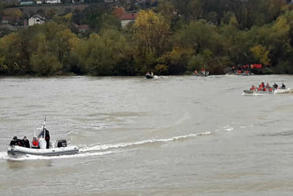 Automobil sletio u rijeku: Policajcima se vježba pretvorila u pravu akciju, uz pomoć mještana spasili dvije žene