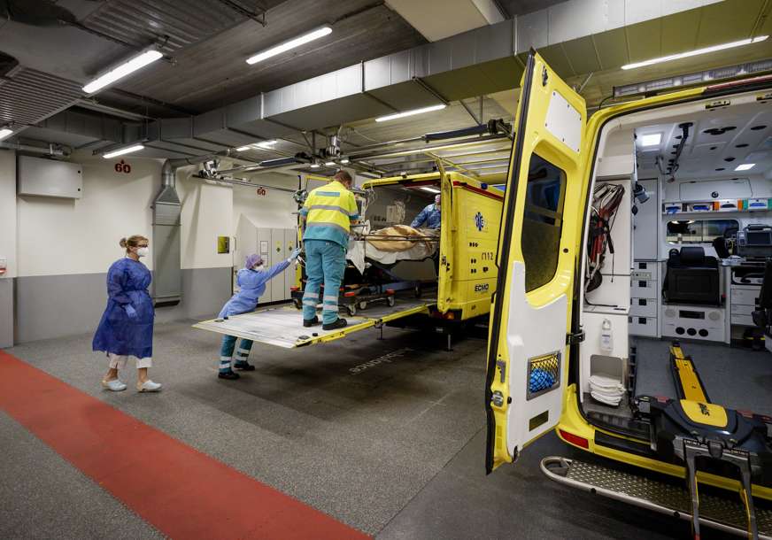 Holanđani se liječe preko granice: Prebacuju pacijente oboljele od kovida u Njemačku