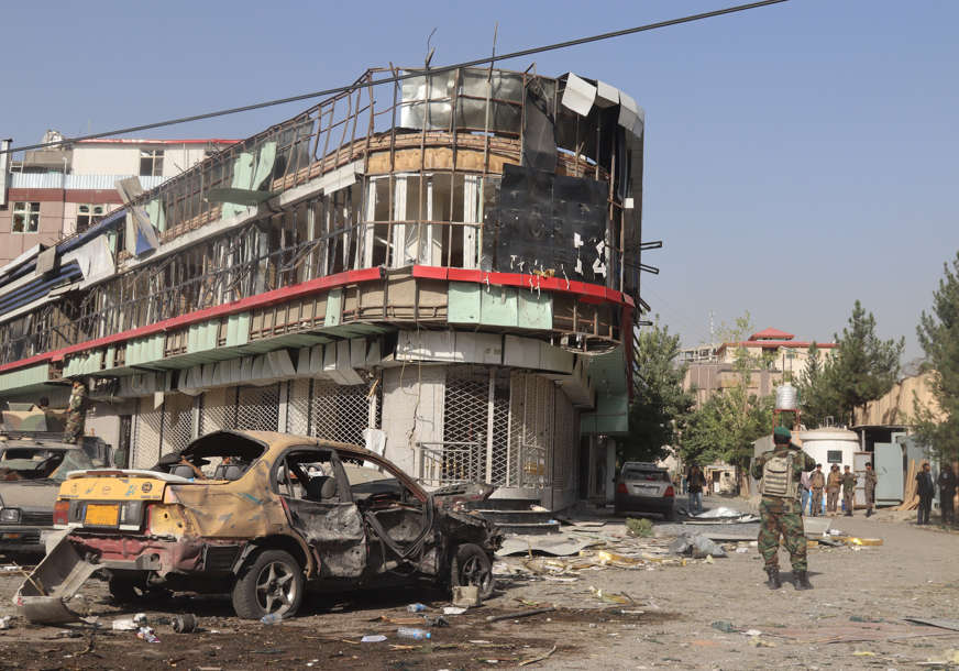 Eksplozija u Kabulu "Vidio sam kako ODVOZE ŽRTVE sa mjesta eksplozije"
