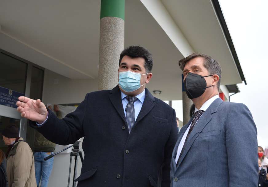 NELSON U POSJETI Renovirana osnovna škola u Koraju kod Lopara (FOTO)