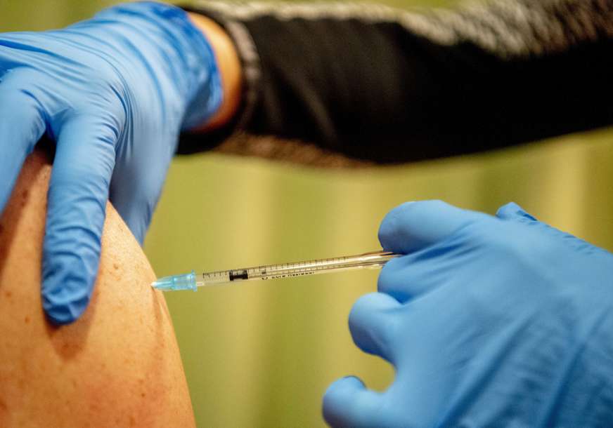 Borba protiv opake zaraze:  Zdravstvenim ustanovama na raspolaganju još 1.270 doza vakcina
