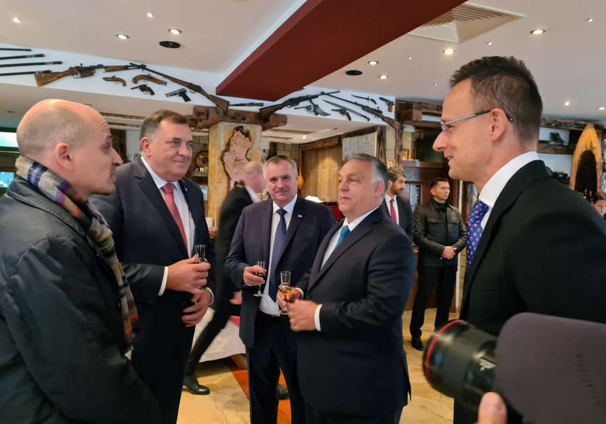 POČEO SASTANAK DVIJE DELEGACIJE Dodik i Orban na radnom ručku u Klašnicama (FOTO)